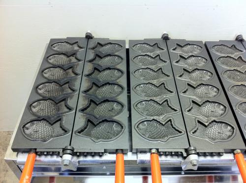 □激安□大和田製作所 タイ焼き機 OWD-101E 200V│厨房家