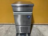 パナソニック 製氷機 キューブアイス SIM-S2500B